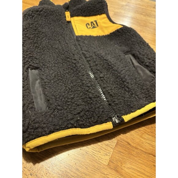 CATERPILLAR Boys Fleece Vest Black Yellow Warm Winter Outdoor Size 24 Months - Picture 2 of 7